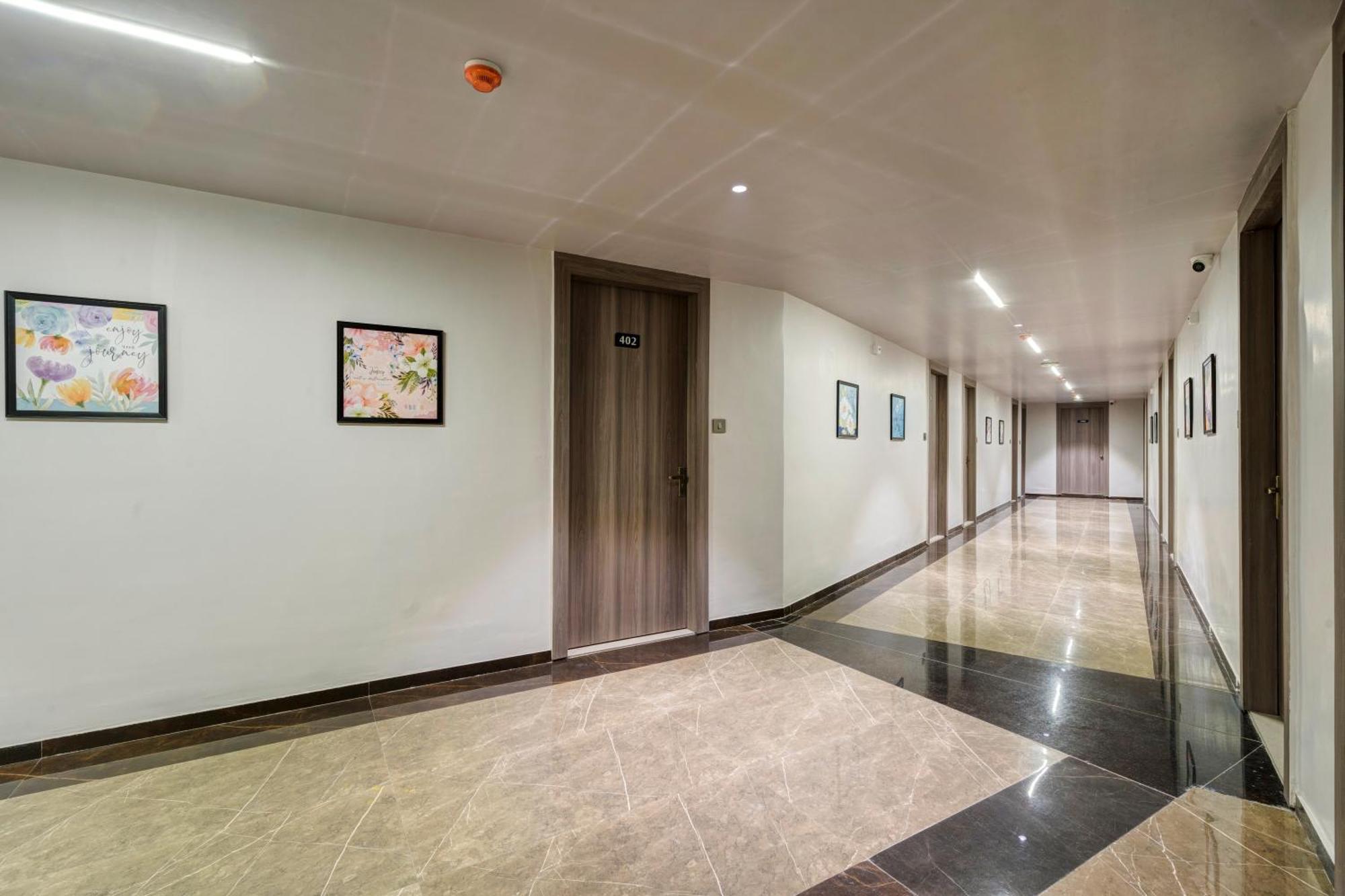 Hotel Sparsh Divine Ahmedabad Exterior photo